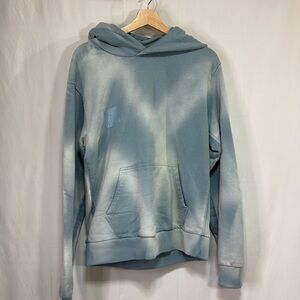 👯‍♀️ Noize blue and white tie-dye hoodie